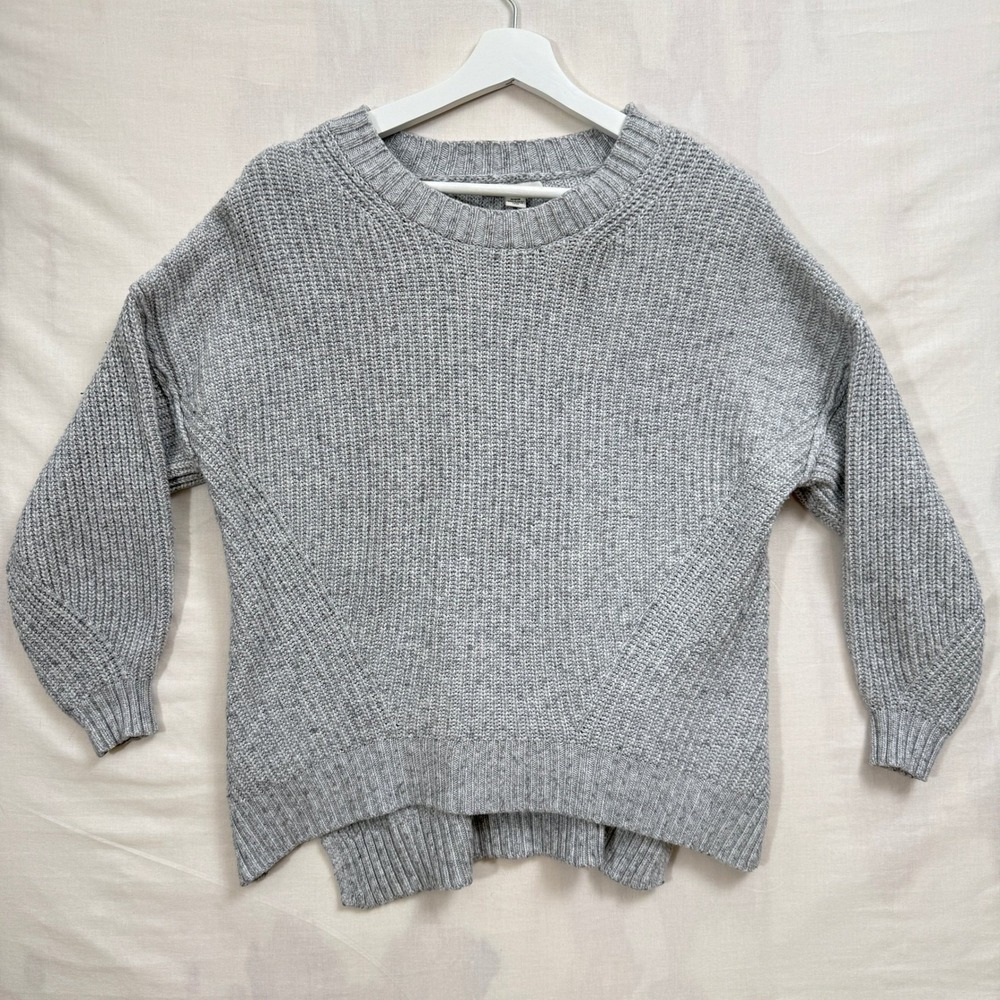 American Eagle Pullover Sweater Womens Medium Gray Shaker Knit High Low Relaxed